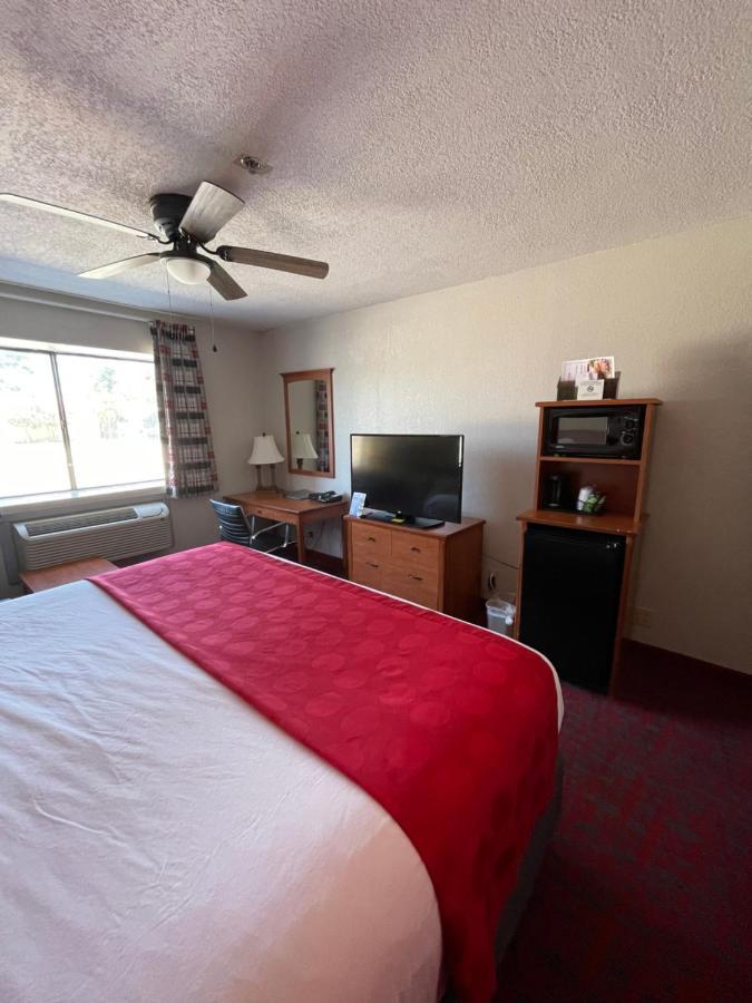 Ramada By Wyndham Oklahoma City Airport North Exterior photo