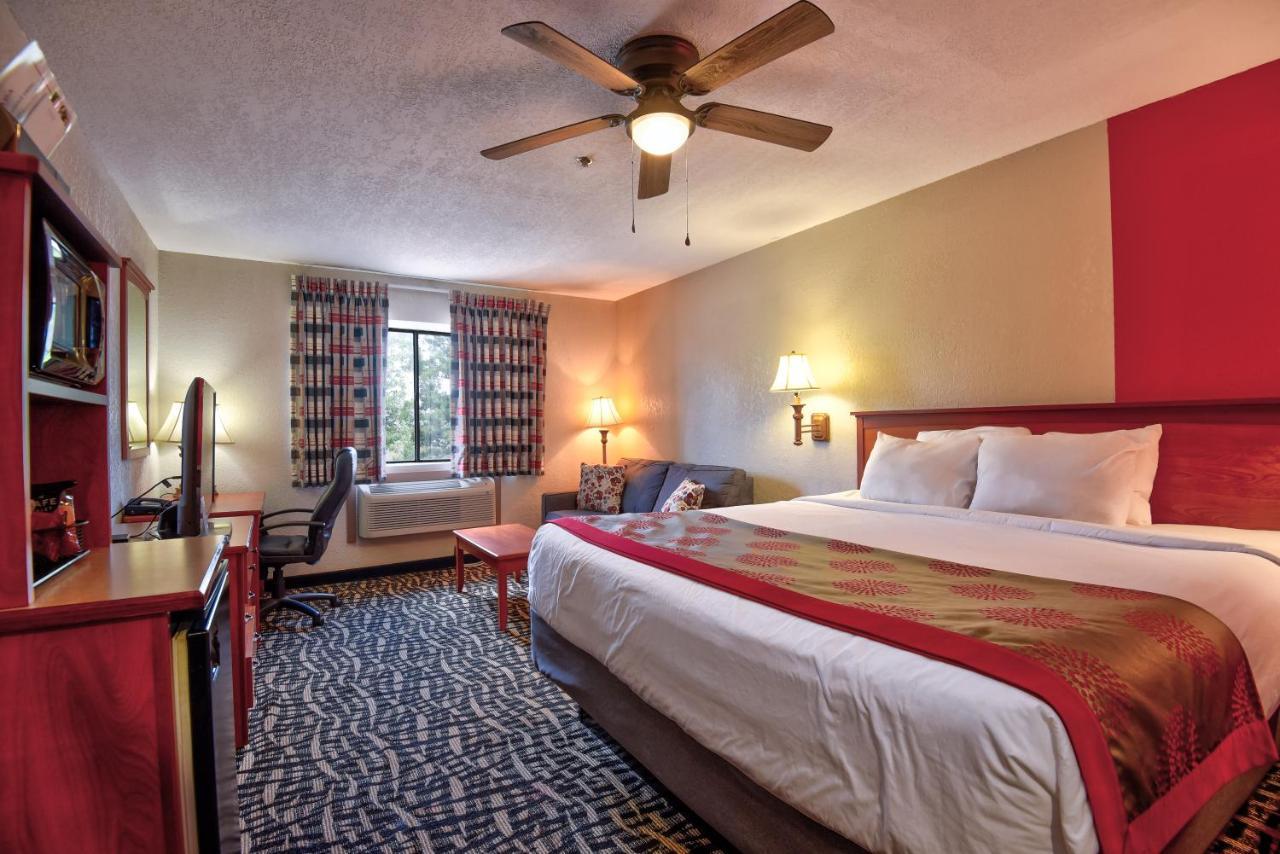 Ramada By Wyndham Oklahoma City Airport North Exterior photo